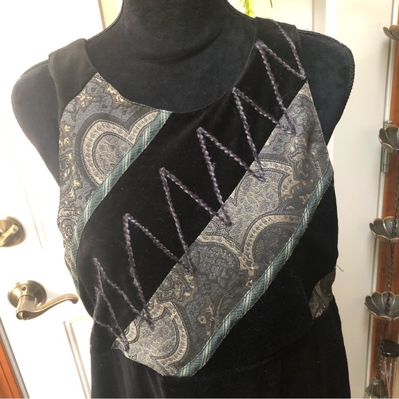 🖤🖤🖤 Black Velvet Jumper with Embellished Bodice 🖤🖤🖤 - Picture 5 of 8